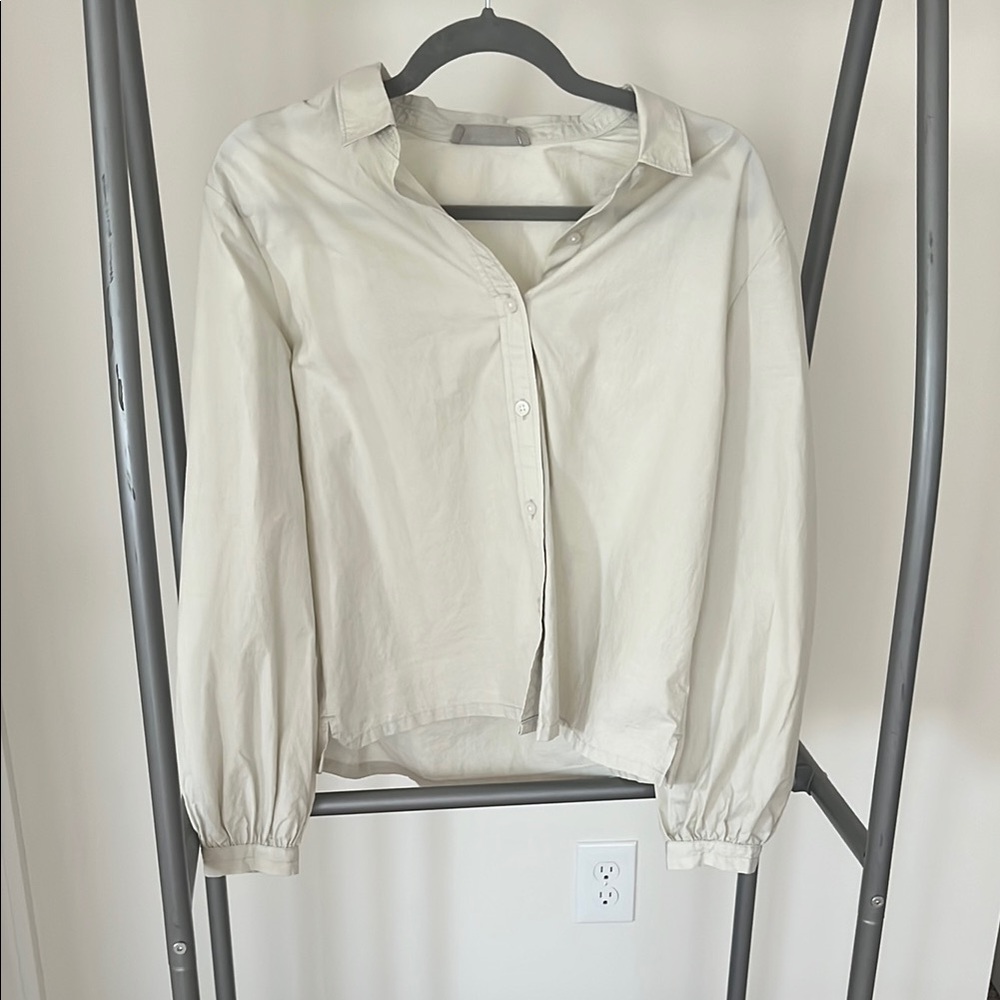 Everlane Cream Long Sleeve Button Down Shirt